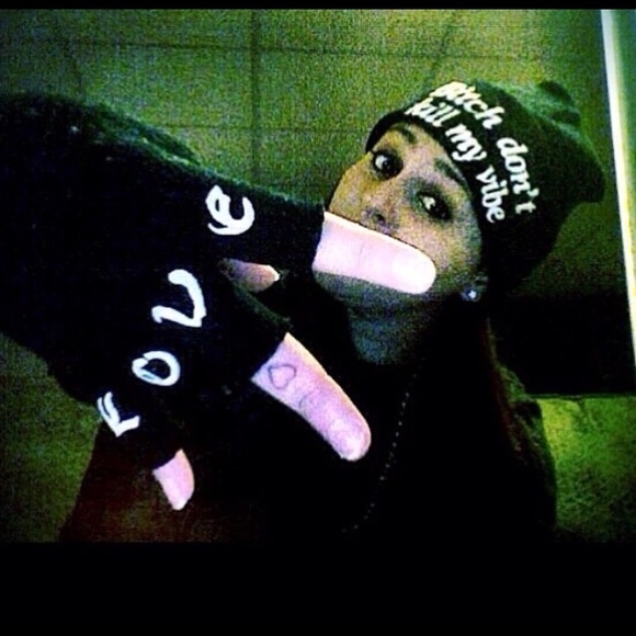 Meet your Posher, Sara - Picture 4 of 8